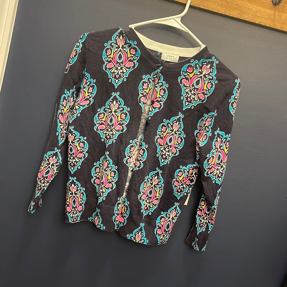 CROWN AND IVY CARDIGAN